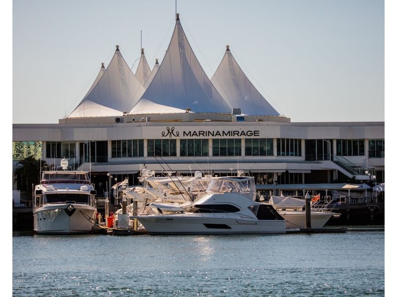 1 Como Crescent, Southport QLD 4215