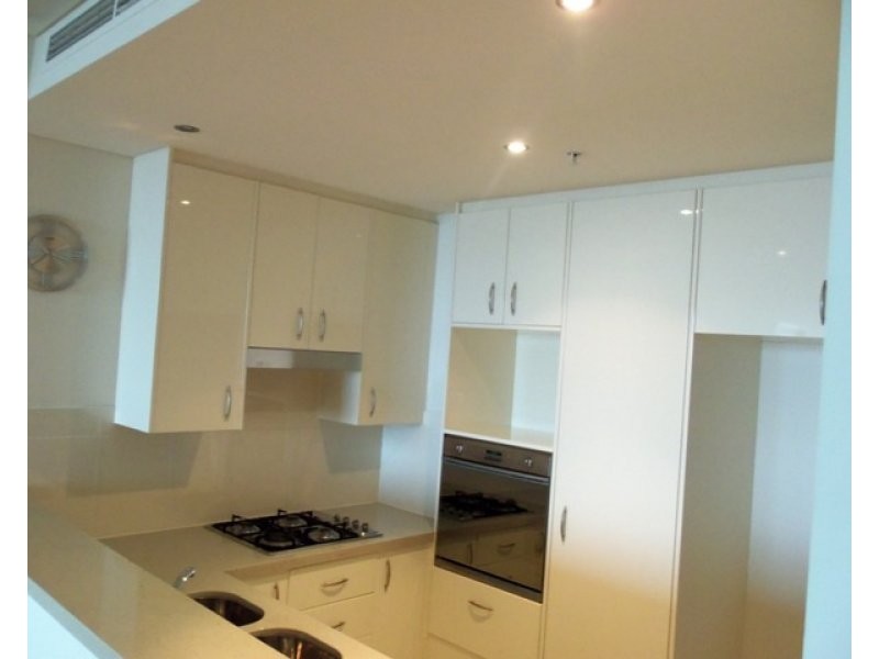 2701/1 Como Crescent, Southport QLD 4215