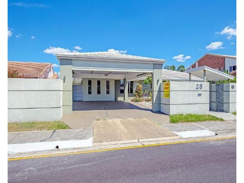 28 Bermuda Street, Broadbeach Waters QLD 4218