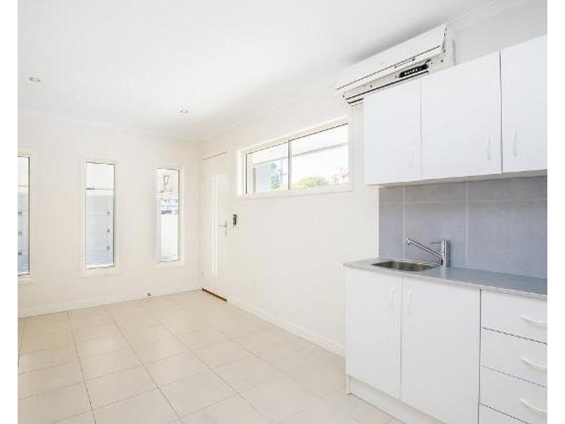 28 Bermuda Street, Broadbeach Waters QLD 4218