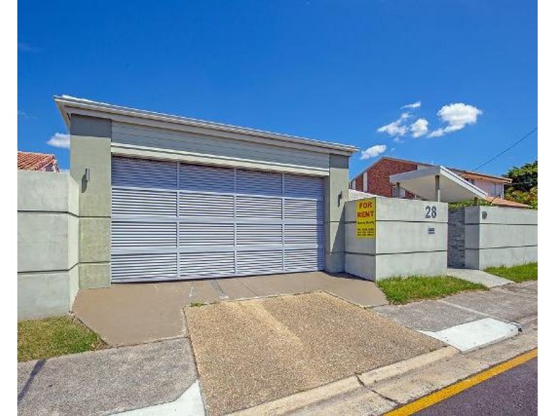 28 Bermuda Street, Broadbeach Waters QLD 4218