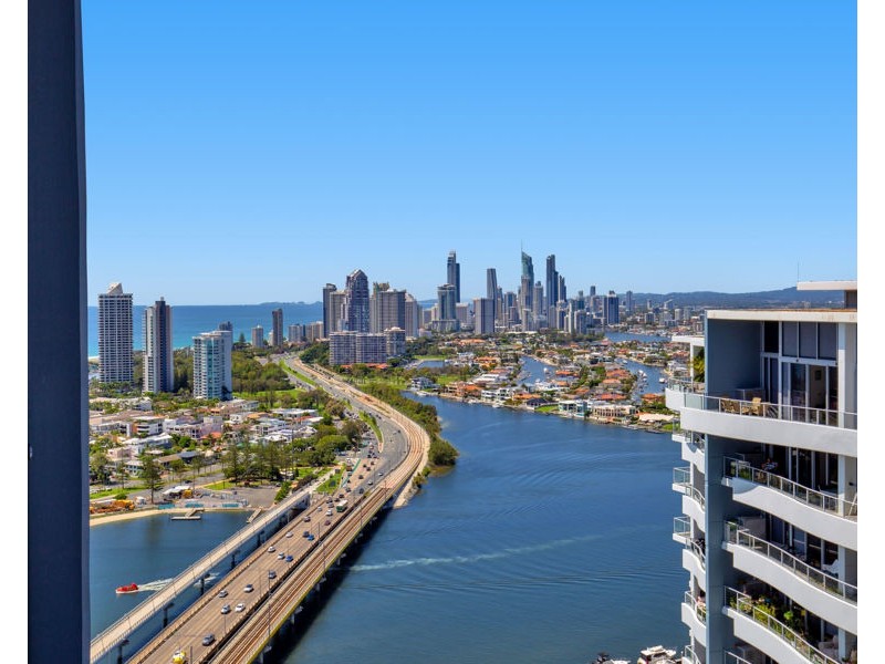 3111/2 Como Crescent, Southport QLD 4215