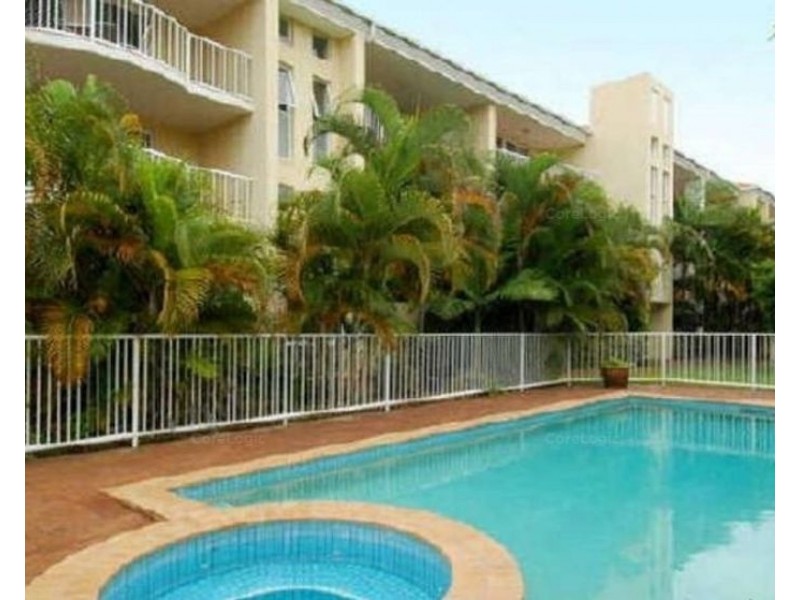 12 Dalpura Street, Chevron Island QLD 4217