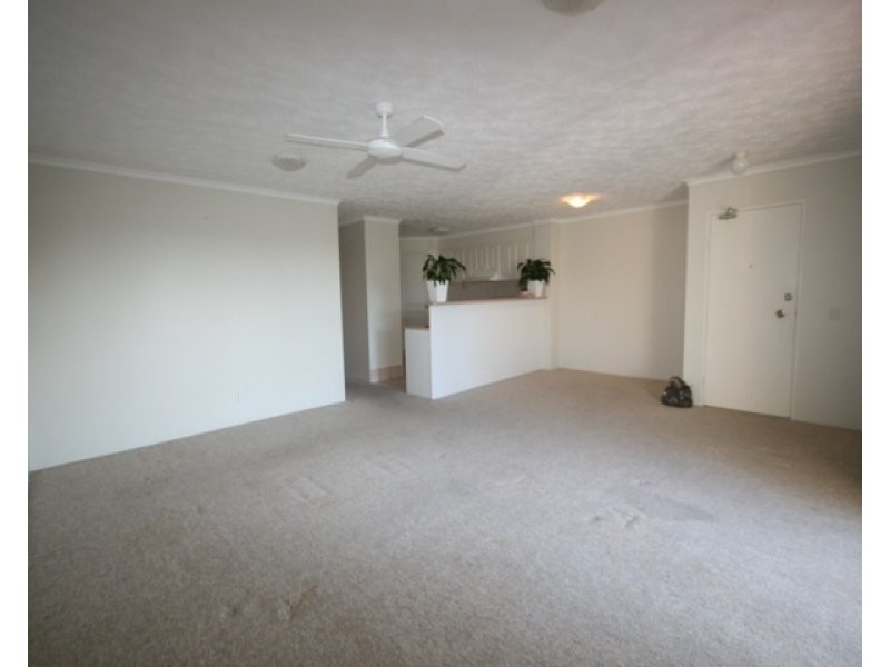 12 Dalpura Street, Chevron Island QLD 4217