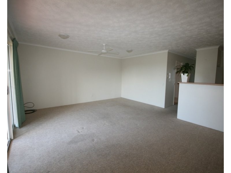 12 Dalpura Street, Chevron Island QLD 4217