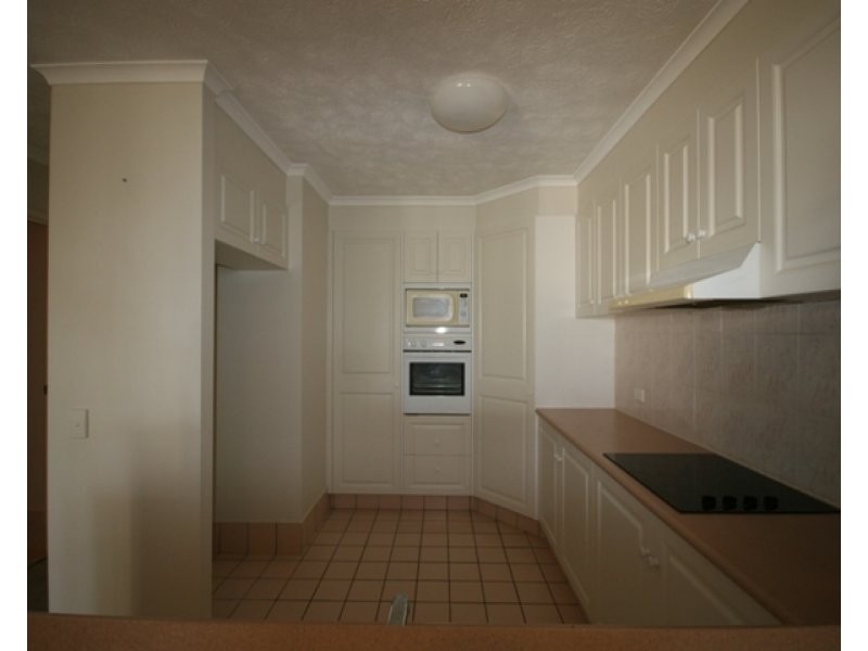 12 Dalpura Street, Chevron Island QLD 4217