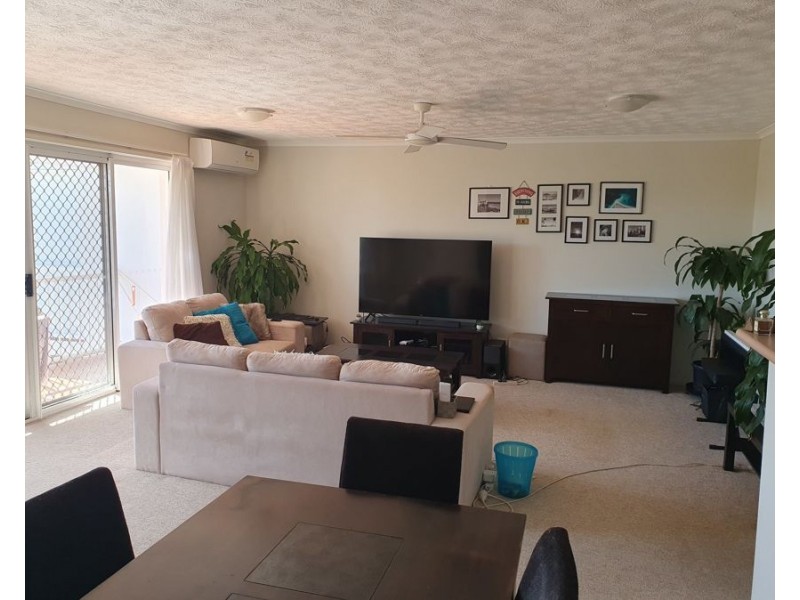 12 Dalpura Street, Chevron Island QLD 4217