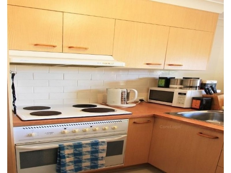 23/106 Marine Parade, Southport QLD 4215