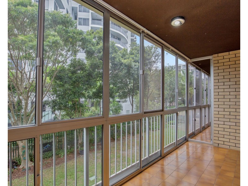 18 Queen Street, Southport QLD 4215