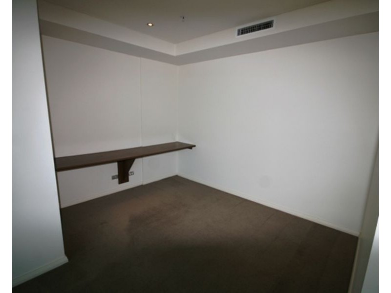 1009/1 Como Crescent, Southport QLD 4215