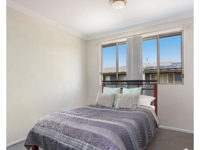 7/4 Locke Street, Southport QLD 4215