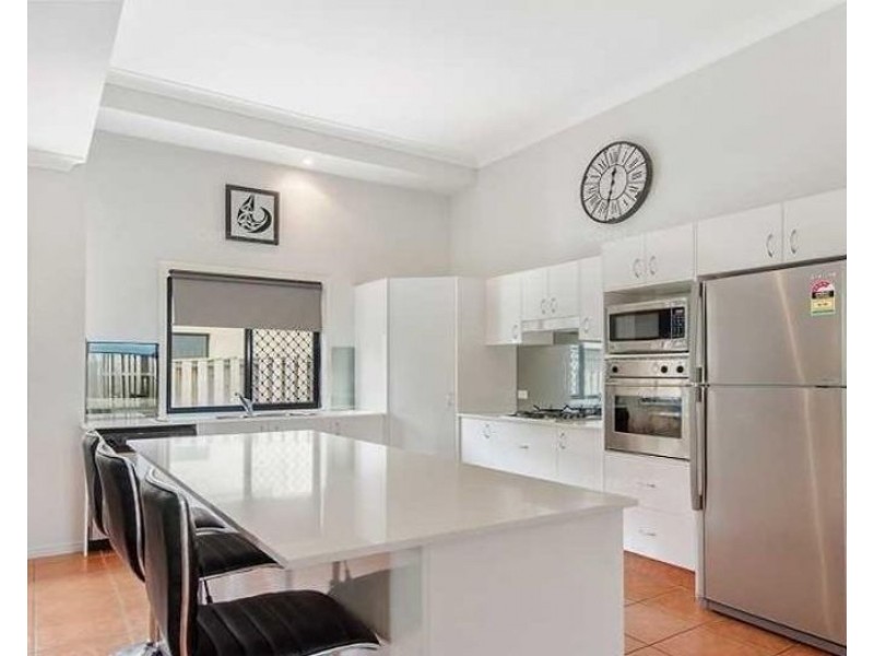 28 Blue Ridge Crescent, Robina QLD 4226