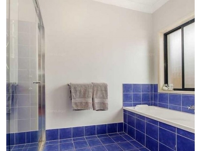 28 Blue Ridge Crescent, Robina QLD 4226