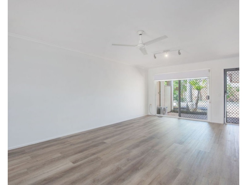 6/128 Benowa Road, Southport QLD 4215