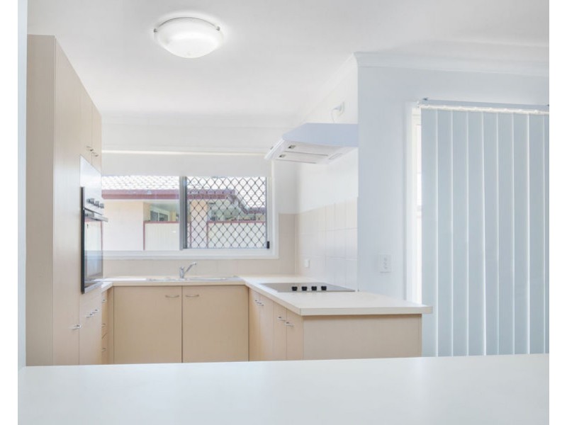 6/128 Benowa Road, Southport QLD 4215