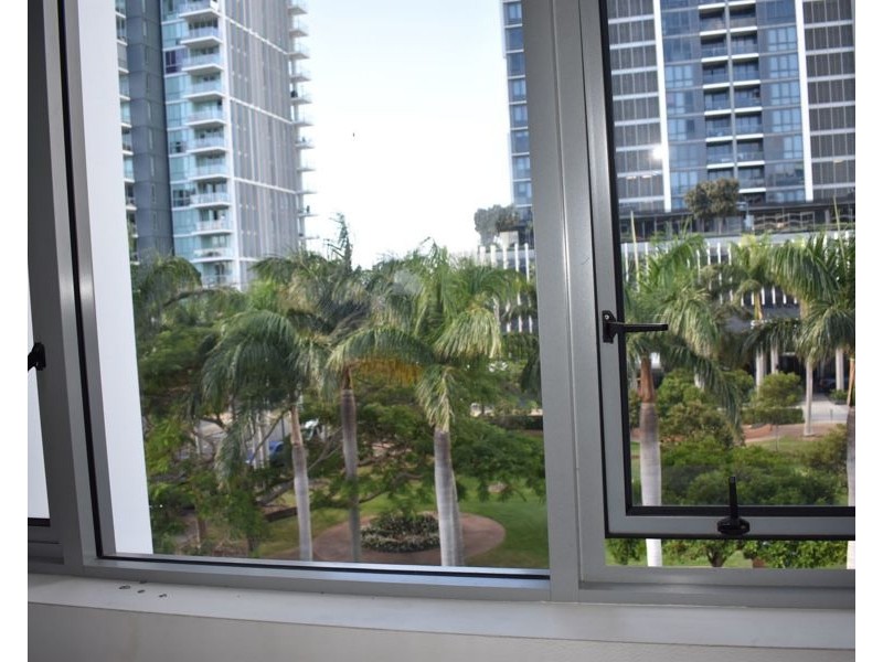 613/6 Aqua Street, Southport QLD 4215