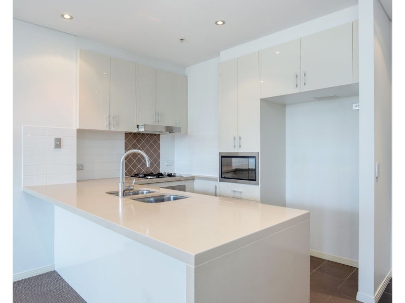 2 Aqua Street, Southport QLD 4215