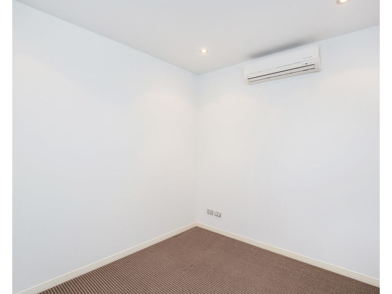 2 Aqua Street, Southport QLD 4215