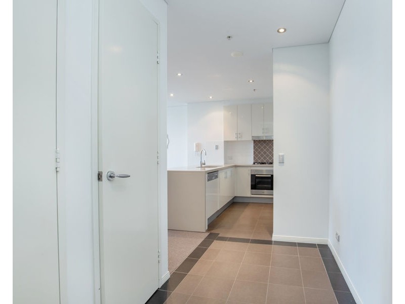 2 Aqua Street, Southport QLD 4215