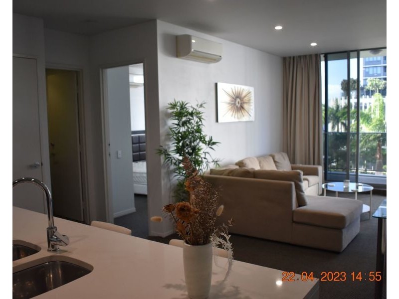 6 Aqua Street, Southport QLD 4215