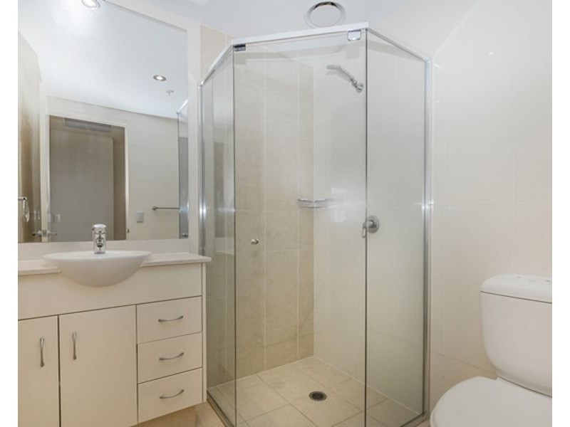 902/1 Como Crescent, Southport QLD 4215