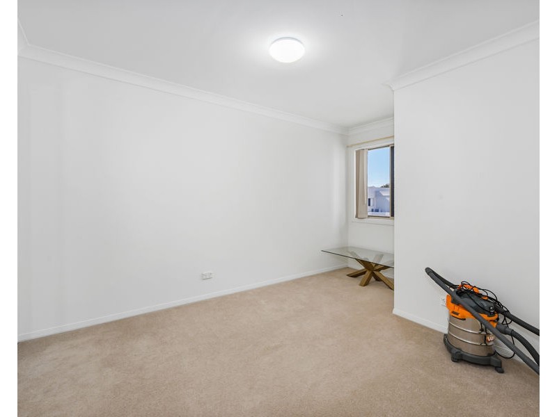 4/24-26 Brighton Parade, Southport QLD 4215