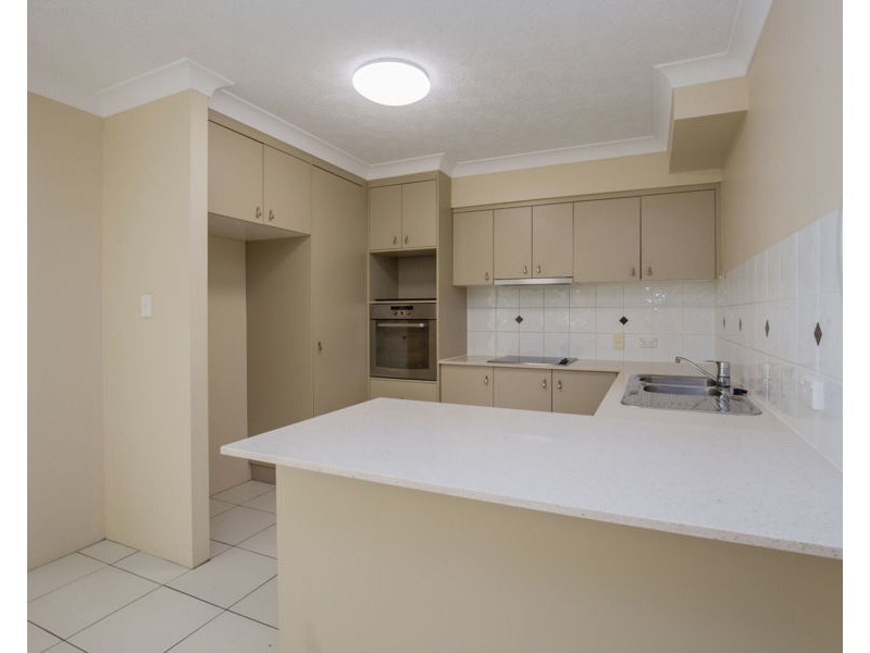 4/64-66 Queen Street, Southport QLD 4215