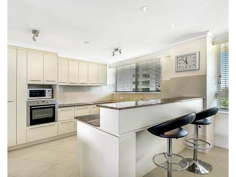 91/75 Brighton Parade, Southport QLD 4215