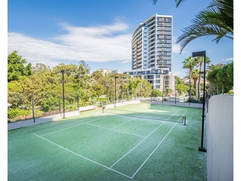91/75 Brighton Parade, Southport QLD 4215
