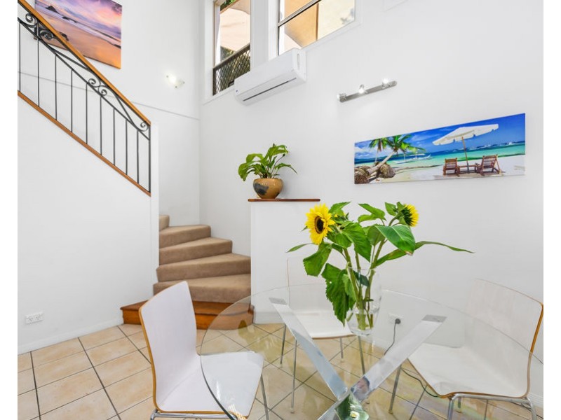 24-26 Brighton Parade, Southport QLD 4215