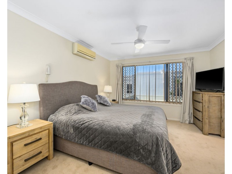 24-26 Brighton Parade, Southport QLD 4215