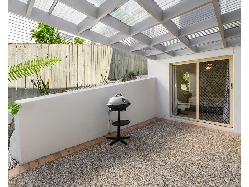 24-26 Brighton Parade, Southport QLD 4215