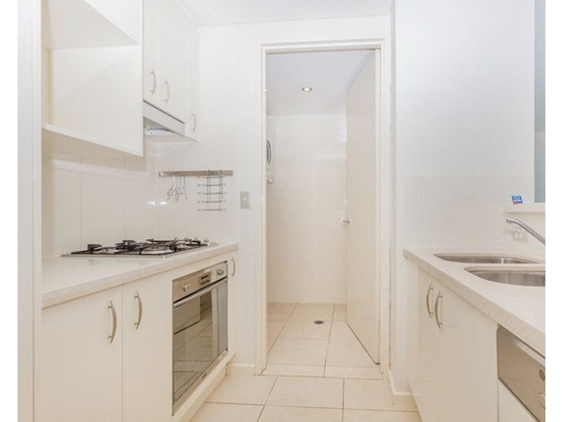 902/1 Como Crescent, Southport QLD 4215