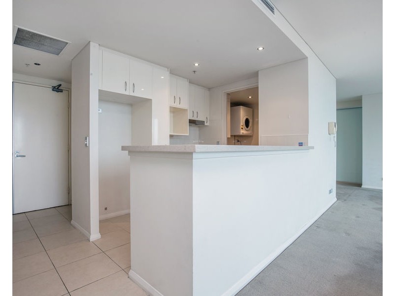 1602/1 Como Crescent, Southport QLD 4215