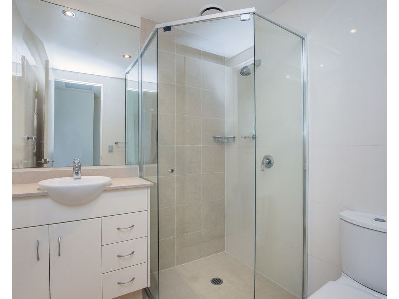 1602/1 Como Crescent, Southport QLD 4215