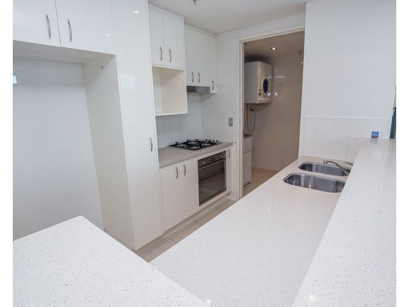 1602/1 Como Crescent, Southport QLD 4215