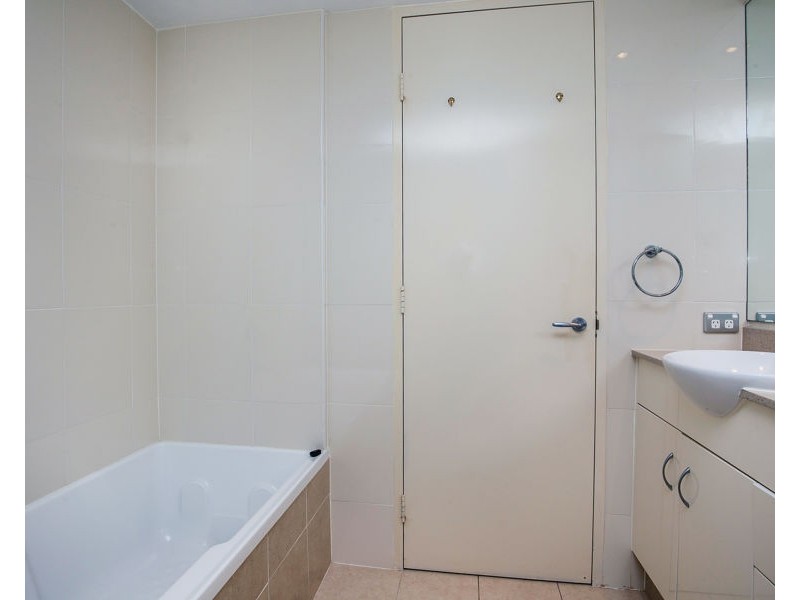 1602/1 Como Crescent, Southport QLD 4215