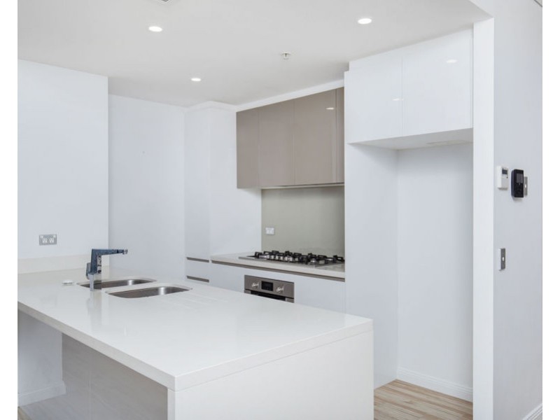 4410/2 Como Crescent, Southport QLD 4215