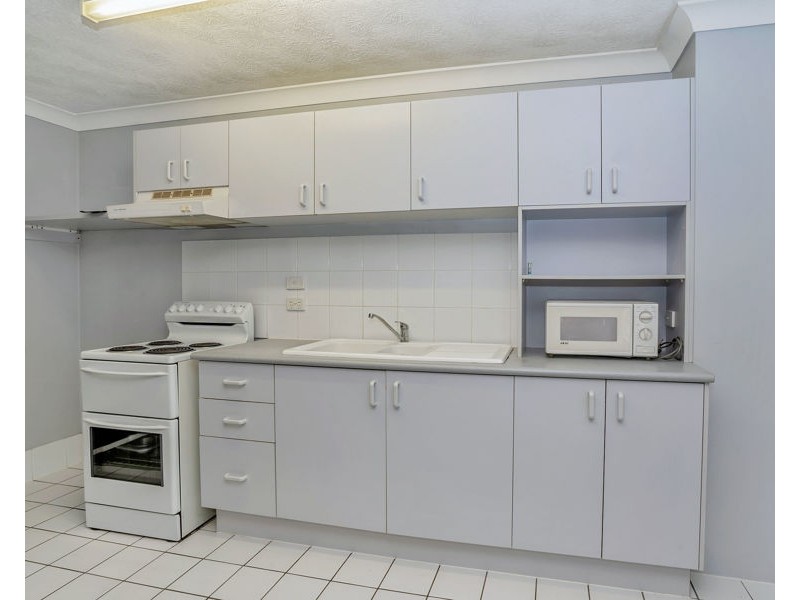 30 Marine Parade, Southport QLD 4215