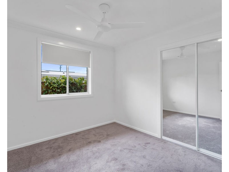 5 Collier Avenue, Biggera Waters QLD 4216