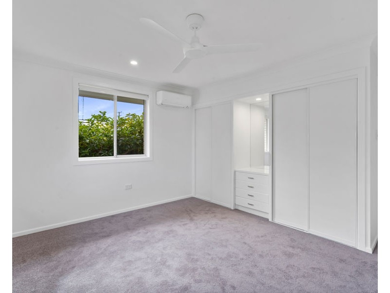 5 Collier Avenue, Biggera Waters QLD 4216