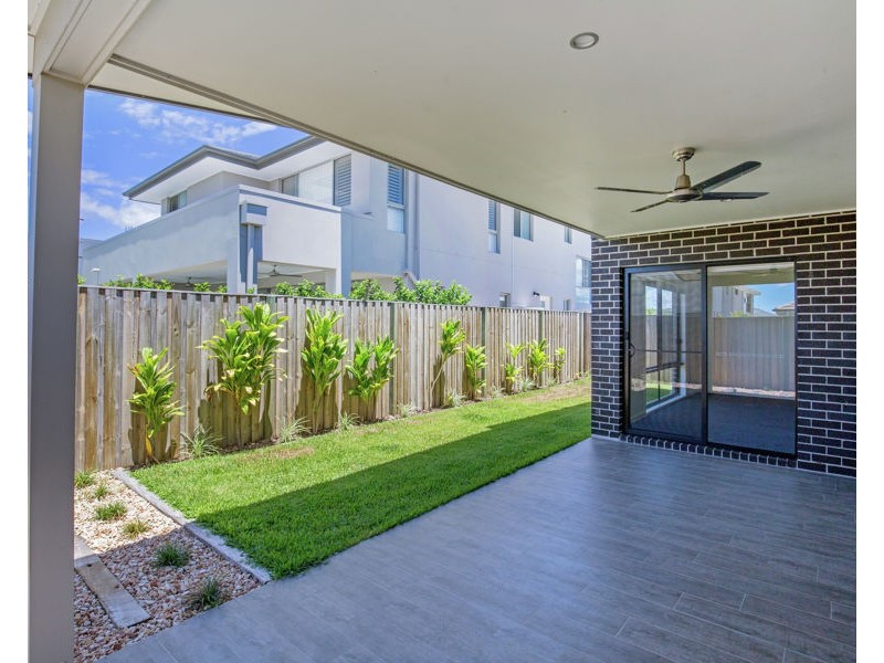 76 North View Street, Hope Island QLD 4212