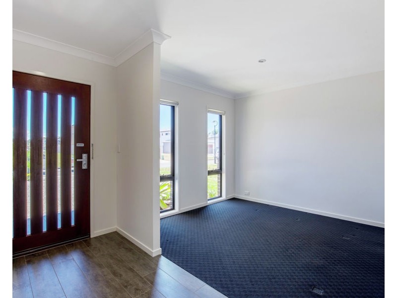 76 North View Street, Hope Island QLD 4212