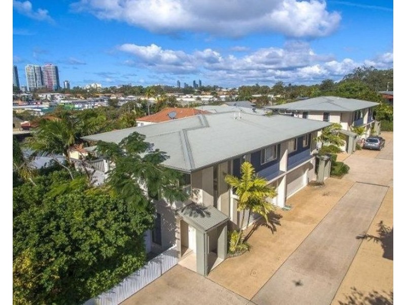 7/4 Locke Street, Southport QLD 4215