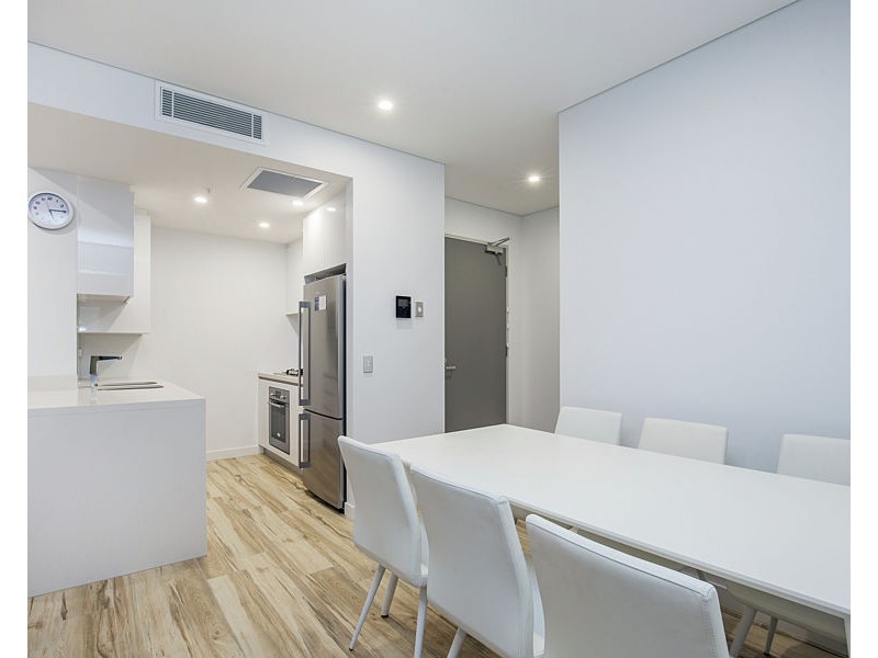 1504/2 Como Crescent, Southport QLD 4215