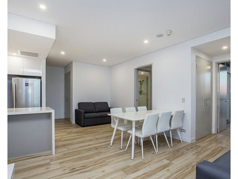 1504/2 Como Crescent, Southport QLD 4215