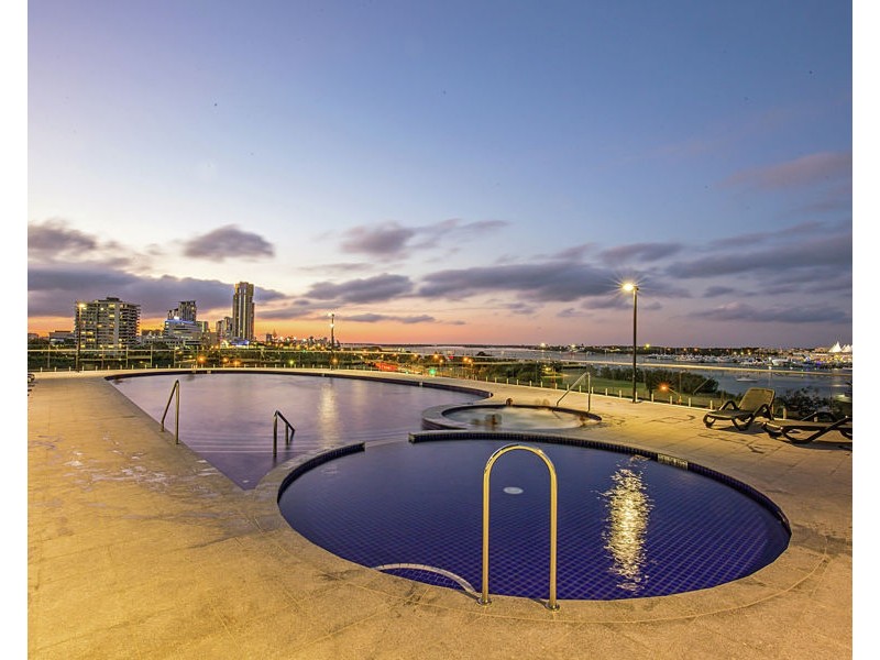 1504/2 Como Crescent, Southport QLD 4215
