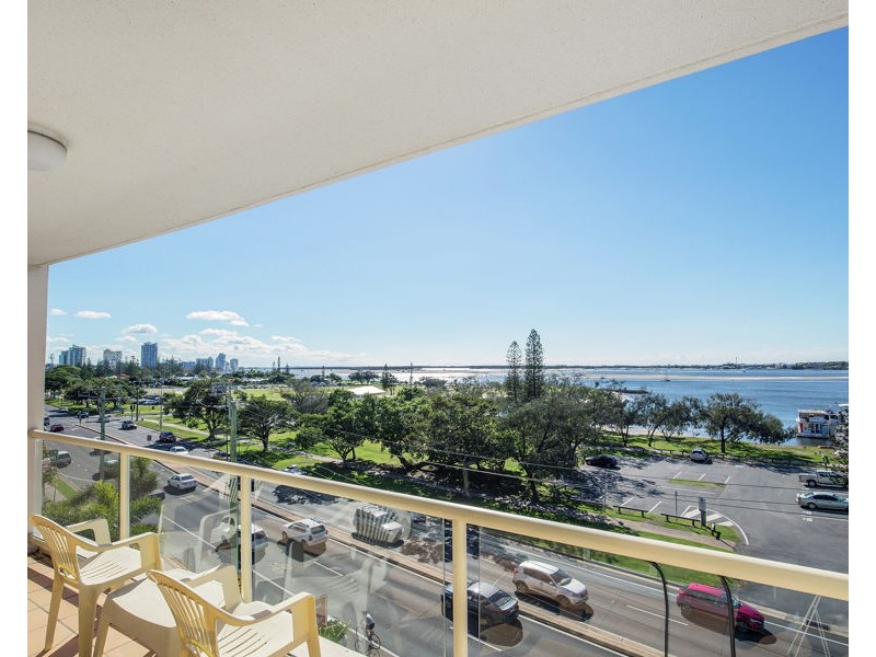 54/106 Marine Parade, Southport QLD 4215