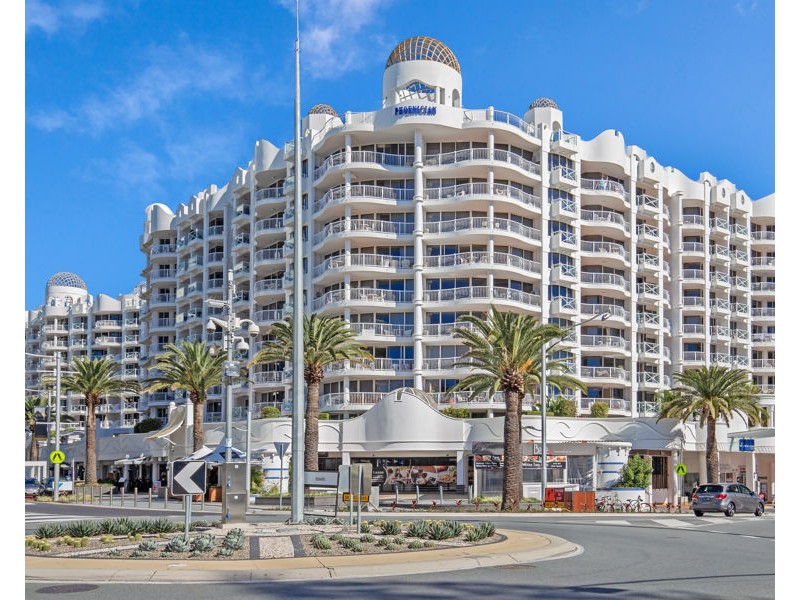 24 Queensland Avenue, Broadbeach QLD 4218