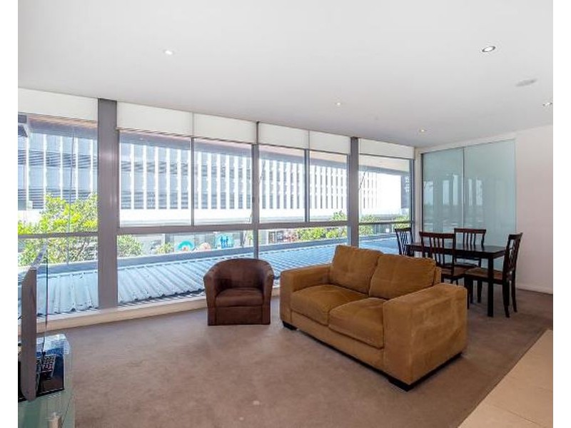 516B/1 Como Crescent, Southport QLD 4215